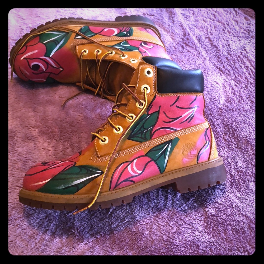 Custom Timberlands✨